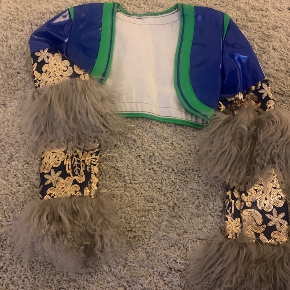 It’s time for a look - Picture 3 of 4